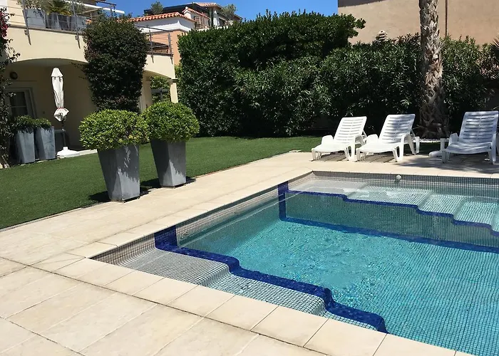 Maxime 3 Pieces * سانت ماكسيم